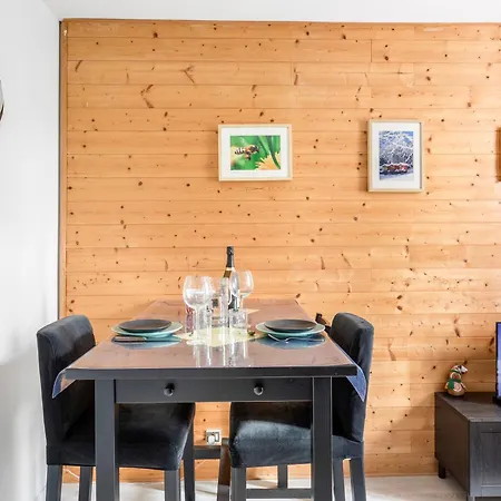 T2 Au Calme, Parking, Proche Centre Apartamento