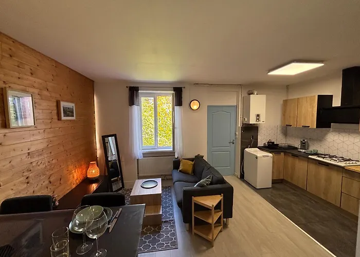 Charmant T2 Au Calme, Parking, Proche Centre